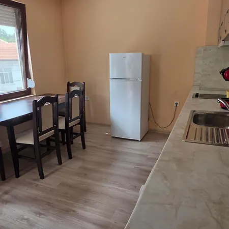 Spacious 4-room Flat In Center - Sleeps 6 - Walk Everywhere