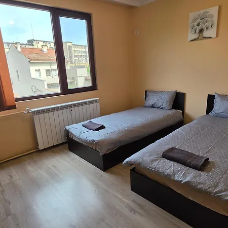 Spacious 4-room Flat In Center - Sleeps 6 - Walk Everywhere