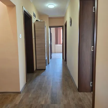 Spacious 4-room Flat In Center - Sleeps 6 - Walk Everywhere Apartment
