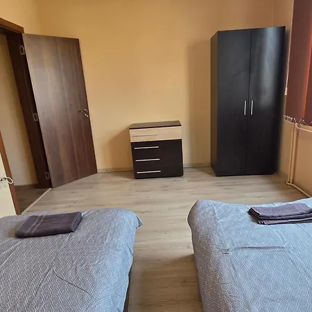 Spacious 4-room Flat In Center - Sleeps 6 - Walk Everywhere Apartment Pleven